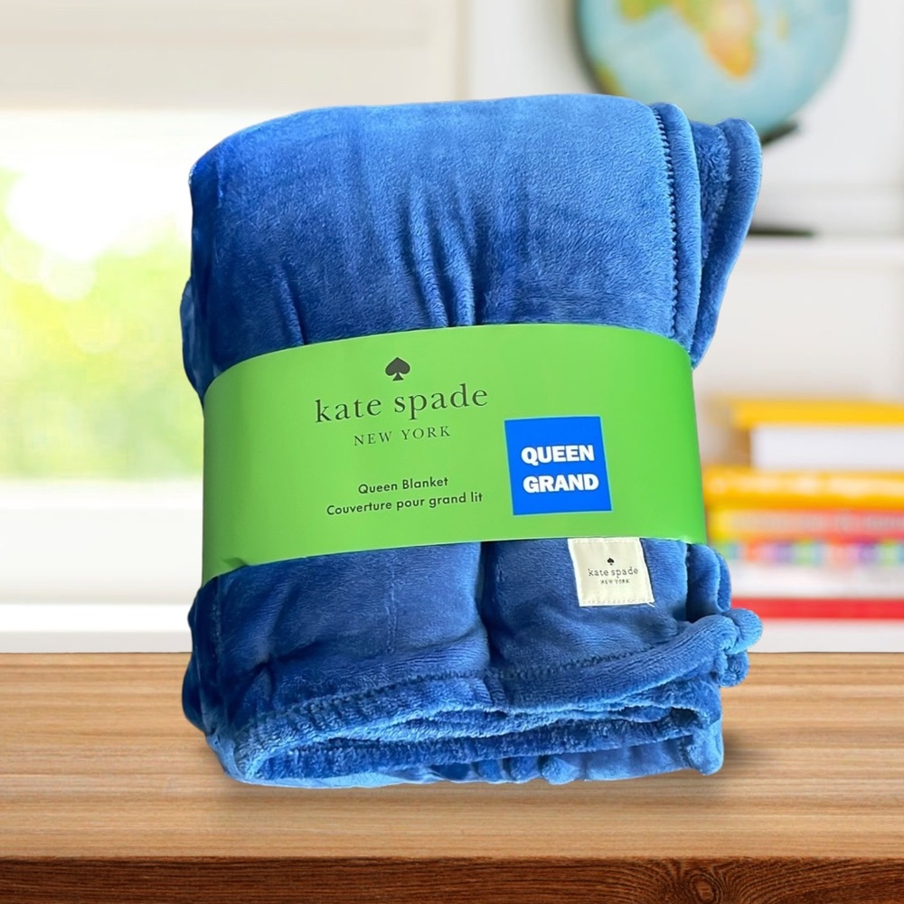 Kate Spade - Soft Cozy Blanket